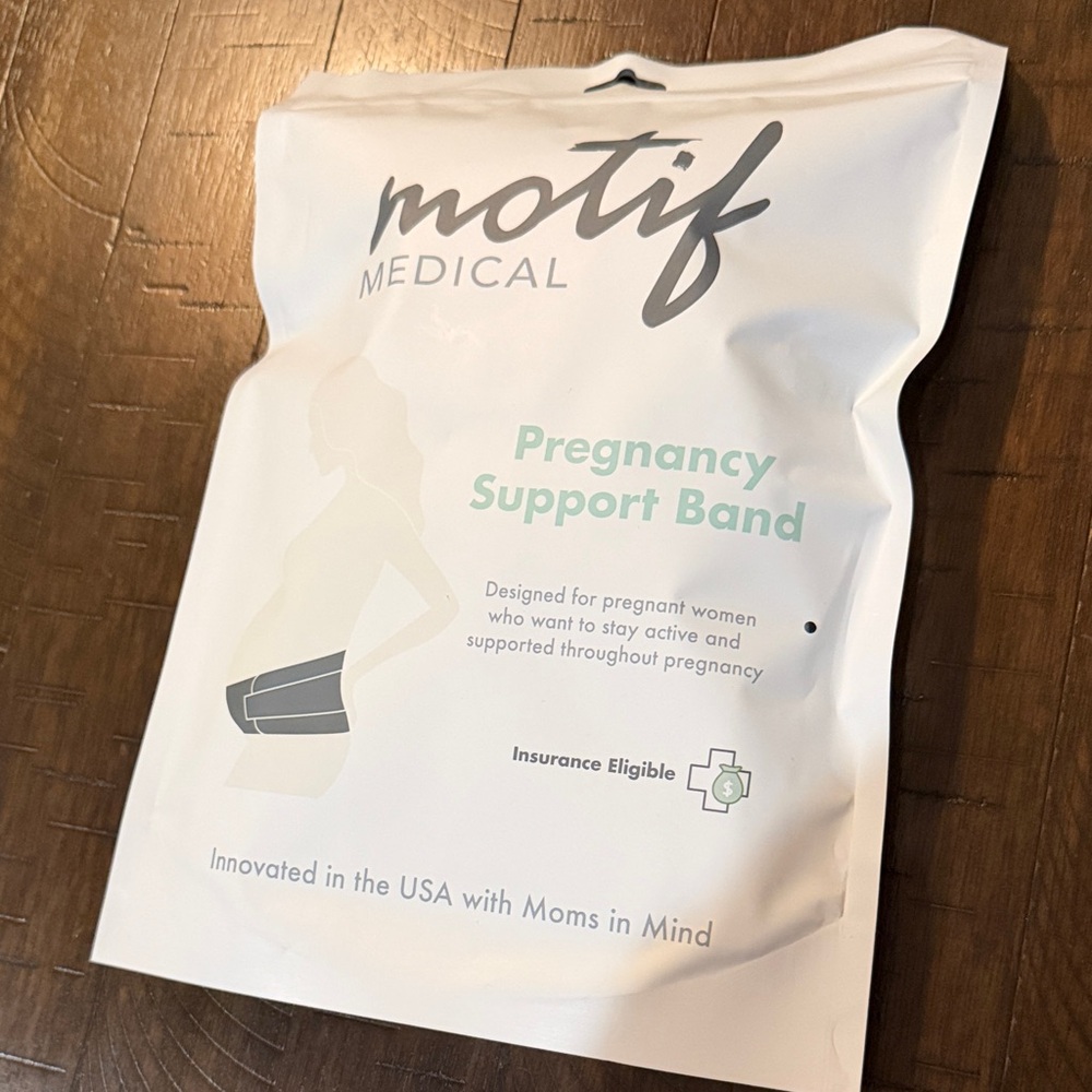 Motif Medical Pregnancy Support Band - White